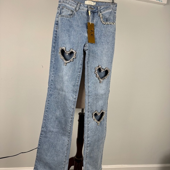 Lizette Collection Denim - NWT Lizette Collection Jeans with Rhinestone Hearts